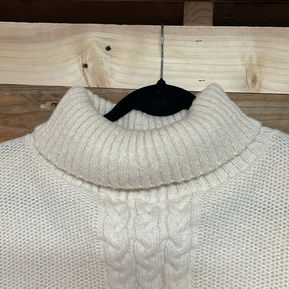Jack & Missy One Size Fits All Ivory Color Turtleneck Poncho Cable Knit Sweater - Picture 3 of 8